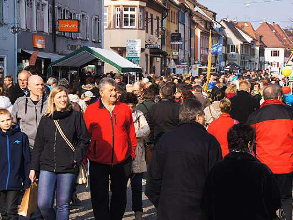 Impressionen vom Frühlingsmarkt in Kenzingen Impressionen vom Frühlingsmarkt in Kenzingen