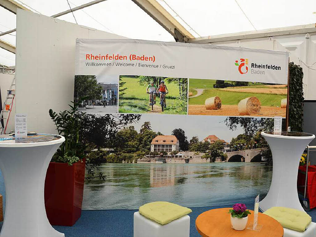 Impressionen vom Auftritt der Gemeinden Rheinfelden, Rheinfelden/Schweiz und Grenzach-Wyhlen an der Regio-Messe