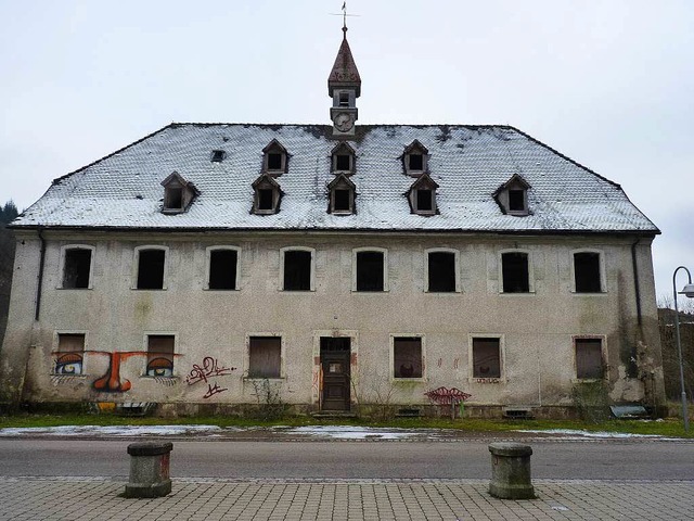 Das Herrenhaus ist seit Jahren unbewohnt.  | Foto: Dirk Sattelberger