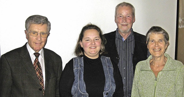 Ein Teil des wiedergewhlten Vorstande...cher und  Vorsitzender Eberhard Stotz   | Foto: Eberhard Stotz