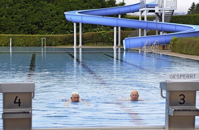 Fr Senioren wird die Jahreskarte im Waldbad billiger.   | Foto: M. Wunderle