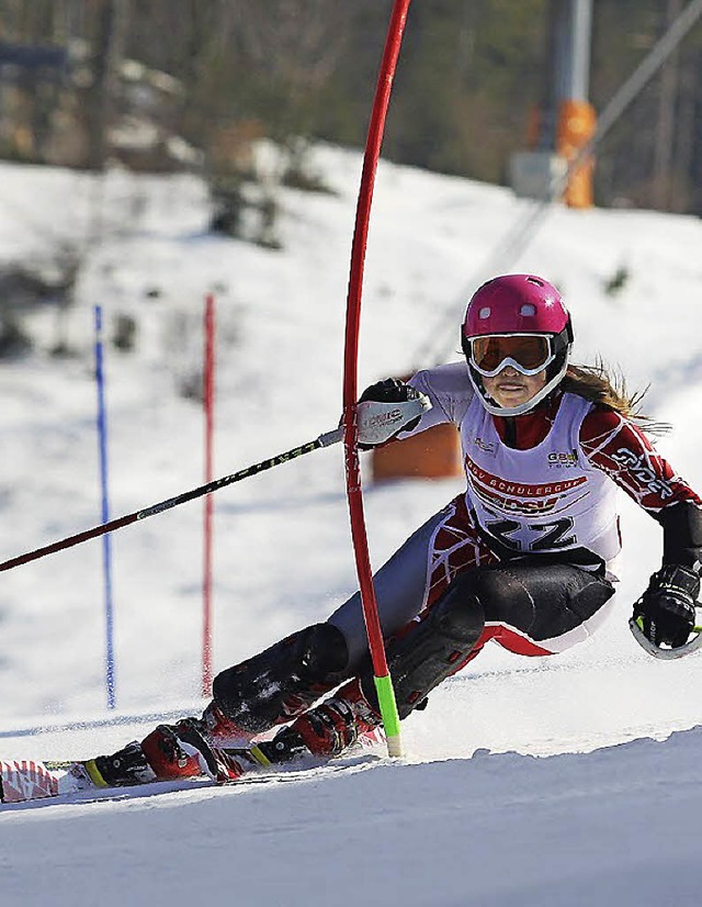 Carolin Ruckes carvte  im Slalom beim ...p am Feldberg auf den sechsten Platz.   | Foto: Siegmund