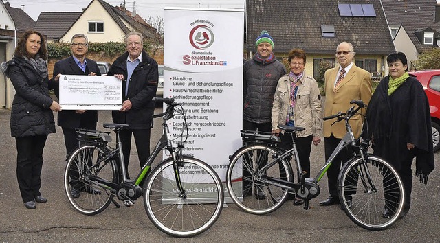 Zustzlich zu ihren charakteristischen...station nun auch per E-Bike unterwegs.  | Foto: Jrg Schimanski