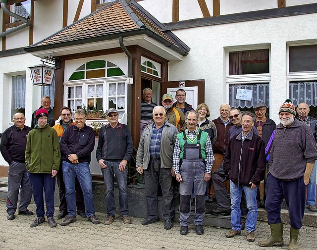 Nach der Arbeit kam das Vergngen: Die... Duttlinger im Weiler zum Mittagessen.  | Foto: Jutta Binner-Schwarz