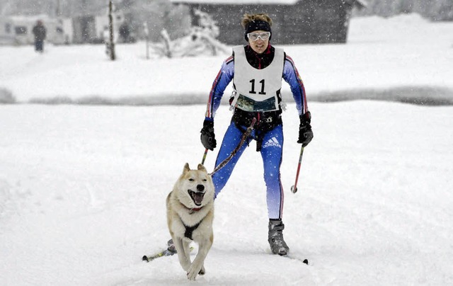 Klasse Team: Yvonne Neudecker bei  der...Kandersteg (Schweiz) mit Hndin Chica.  | Foto: zvg