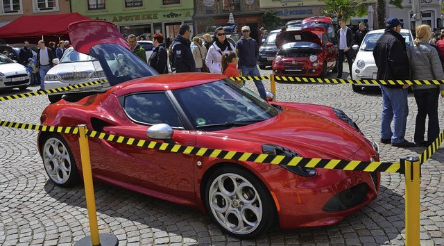 Autos sind ein Anziehungspunkt beim Fr...ckingen mit verkaufsoffenem Sonntag.   | Foto: Archivfoto: Stefan Sahli