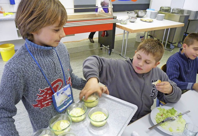 Das gemeinsame Essen ist wichtig: Das ...r Buchenbrandschule wird  umgestellt.   | Foto: Archivbild: Sattelberger