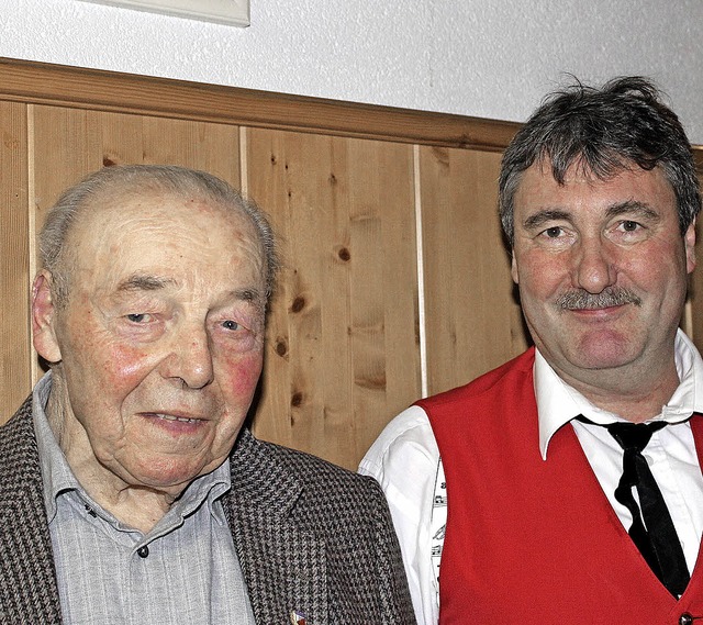 : hary dinter 50 jahre und martin booz 40 jahre Ehrungen 2015  | Foto: Denis Wipf