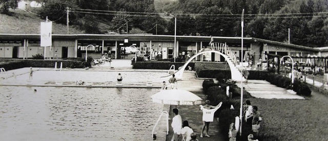 So sah das Kanderner Schwimmbad in den siebziger Jahren aus.  | Foto: Jutta Schtz