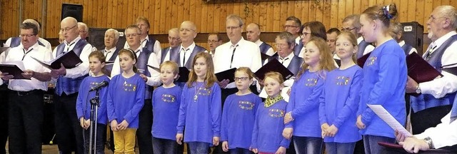 Sie brachten Stimmung in die Halle: Di... die jungen Talente des  Kinderchors.   | Foto: Rittner