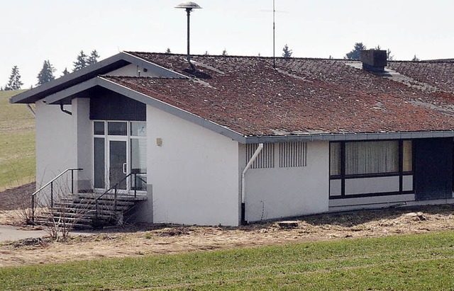 Das Gebude der ehemaligen Grundschule...t fnf Wohneinheiten umgebaut werden.   | Foto: Stefan Pichler