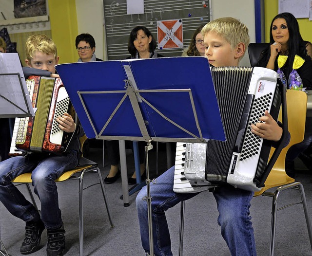 Musikalisch erffneten  die Nachwuchsm...aximilian Rieser die Hauptversammlung.  | Foto: Martin Eckert