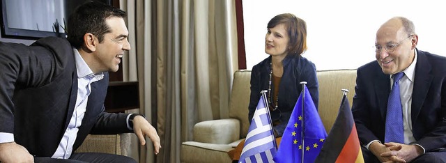 Unter Gleichgesinnten: Alexis Tsipras ...tja Kipping und Gregor Gysi (v. li.).   | Foto: dpa