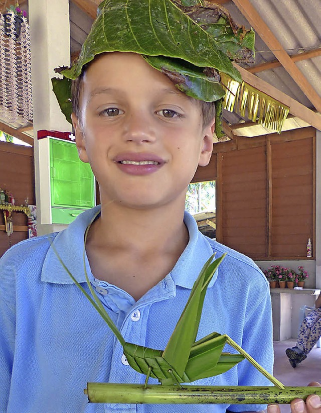 Jakob und die Bananenblattheuschrecke   | Foto: Privat