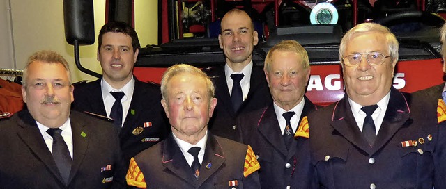 60  Jahre bei der Feuerwehr (von links...en Gppert, Werner Isen und Josef Ruf  | Foto: F. LEONHARDT