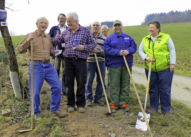 Frischauf mit dem Spaten fr Sankt Jak...gebereinigung am Kellerhof in Winden.   | Foto: privat