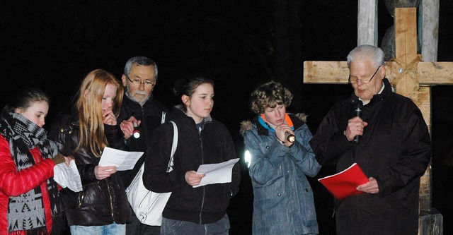 Mit &#8222;Gott am Kreuz&#8220; besch... der letzten Station im Krutergarten.  | Foto: Christiane Sahli