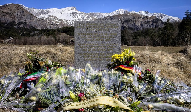 Ein Ort fr die Trauer: &#8222;In Erin...Le Vernet in den franzsischen Alpen.   | Foto: AFP