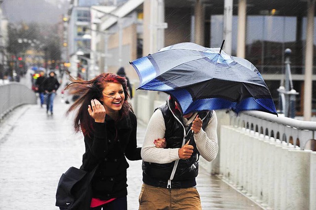 Ganz schn windig und regnerisch solle...sagt der Deutsche Wetterdienst voraus.  | Foto: Thomas Kunz