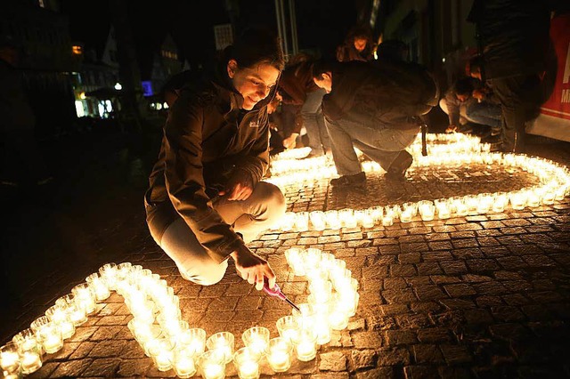 &#8222;Licht aus, Kerze an!&#8220;, lautete die Devise am Samstagabend  | Foto: Christoph Breithaupt, Christoph Breithaupt