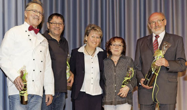 Einen besonderen Dank sprachen Frnzi ...oba Albers und Manfred Schssele aus.   | Foto: Gabriele Zahn