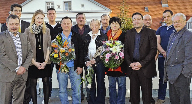 Weiterfhrung nach Plan (von links): C...Zweiter links hinten) und Mitarbeiter.  | Foto: Heinz u. Monika Vollmar