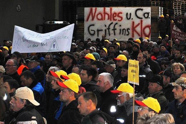 Bauern und Winzer protestieren in Oberkirch gegen Mindestlohn