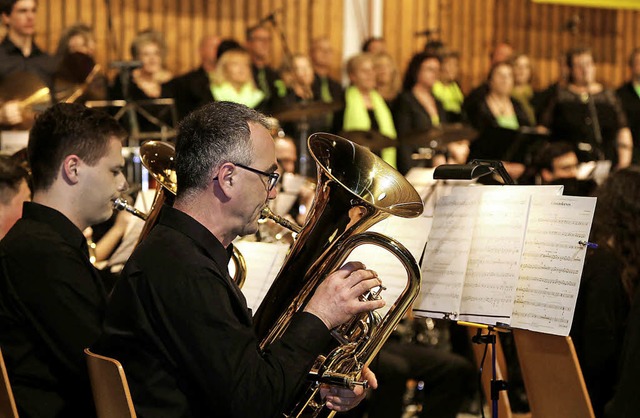 Eindrucksvoll war das gemeinsame Konzert von Musikkapelle und Chor Intermezzo.   | Foto: Decoux-Kone