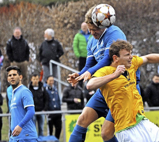 Aktionismus statt Zug zum Tor: Neustad...en Dettingen kaum Zugriff aufs Spiel.   | Foto: bernd seger