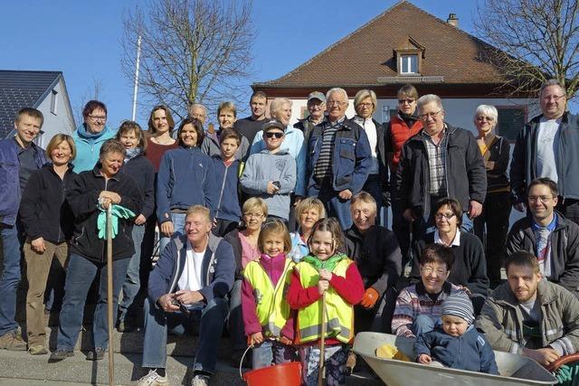 Viele Helfer beim Stadtputz