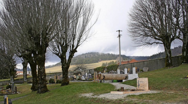 Gestoppter Brunnenplatz in Gersbach:  ...t werden,  da er morsch geworden war.   | Foto: Gerd Sutter