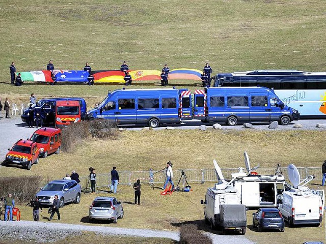 Angehrige von Opfern treffen &#8211; ...m  franzsischen Seyne-les-Alpes ein.   | Foto: AFP
