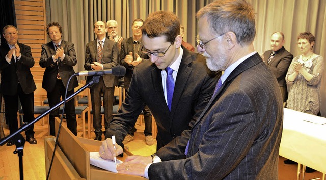 Helmut Mursa, Marchs neuer Brgermeist...e in Buchheim in sein Amt eingefhrt.   | Foto: Manfred Frietsch