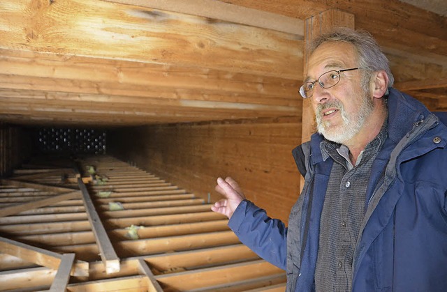 Die Deckenkonstruktion ist stabil, bes...r Steiert bei einer Ortsbesichtigung.   | Foto: Juliane Khnemund