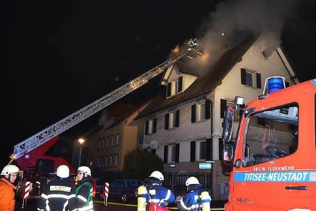 100.000 Euro Sachschaden nach Dachstuhlbrand – keine Verletzten