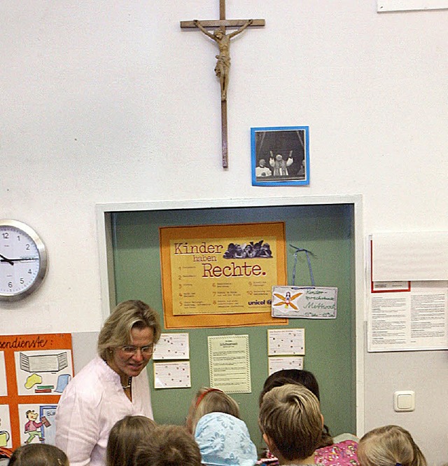 Kruzifix im Klassenzimmer   | Foto: dpa