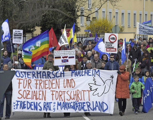 Nie wieder Krieg &#8211; das war die z...orderung des Mllheimer Ostermarschs.   | Foto: Volker Mnch