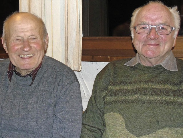 Edwin Dresel und Linus Wangler sind neue Ehrenmitglieder des SV Saig.  | Foto: Tina Httich