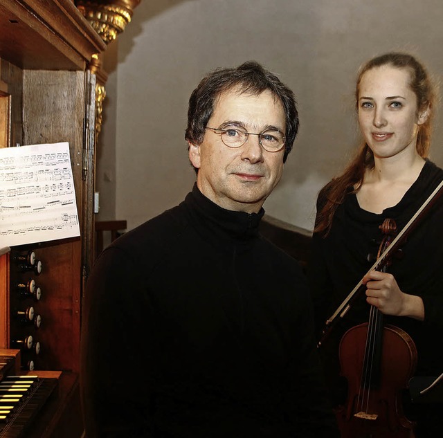 Duo mit Orgel und Violine: Martin Gro und Felicitas Ohnmacht  | Foto: heidi fssel