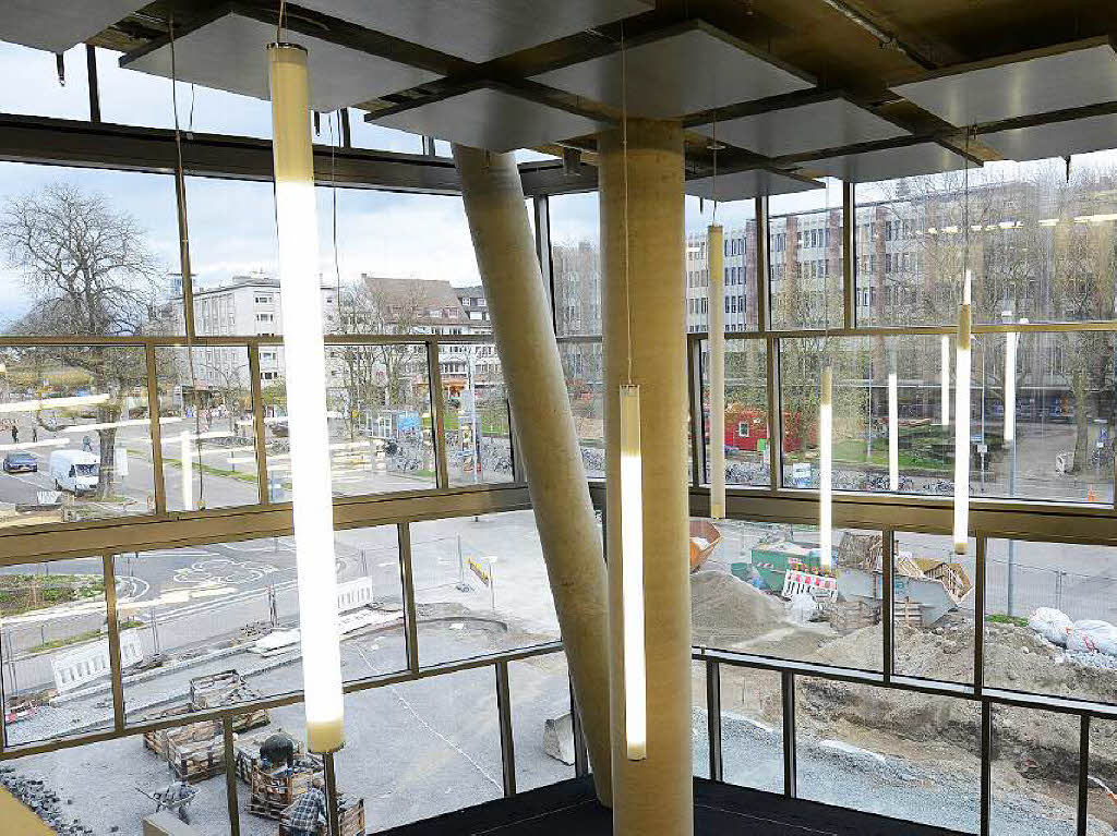 Blick aus dem Parlatorium auf den Platz der Alten Synagoge