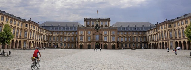 Faszinierender  Anblick: Schloss Mannheim in seiner barocken Pracht   | Foto: ANDREA SCHIFFNER