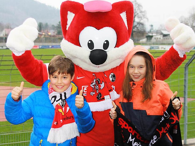 Ben Kirschner und Pia Valina besuchen ...hsle in der Freiburger Fußballschule. | Foto: Privat Ben Kirschner und Pia Valina besuchen ...hsle in der Freiburger Fußballschule. | Foto: Privat