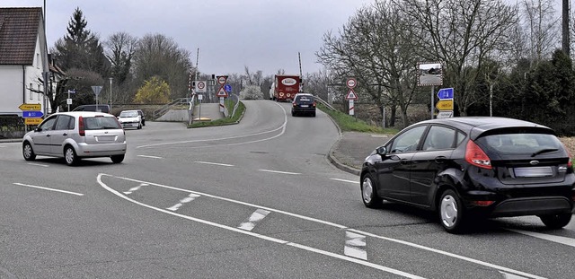 Statt in Hugstetten eine Unterfhrung ...dert werden, um Rckstaus zu mindern.   | Foto: Julius Steckmeister