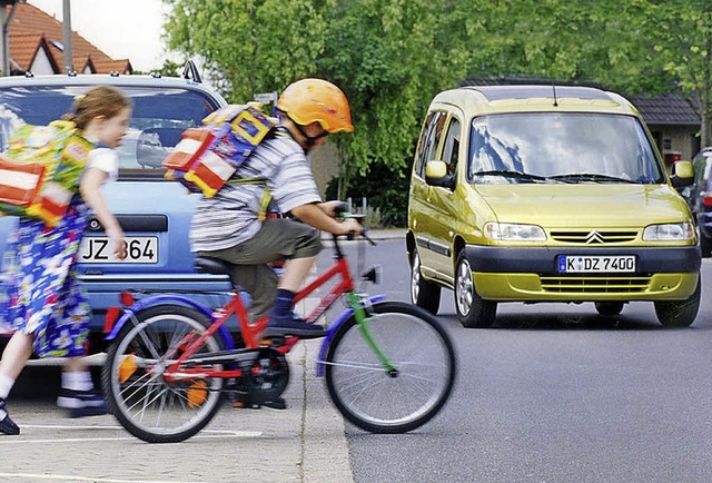 Auto contra Radfahrer im Stadtverkehr  | Foto: DPP-AutoReporter