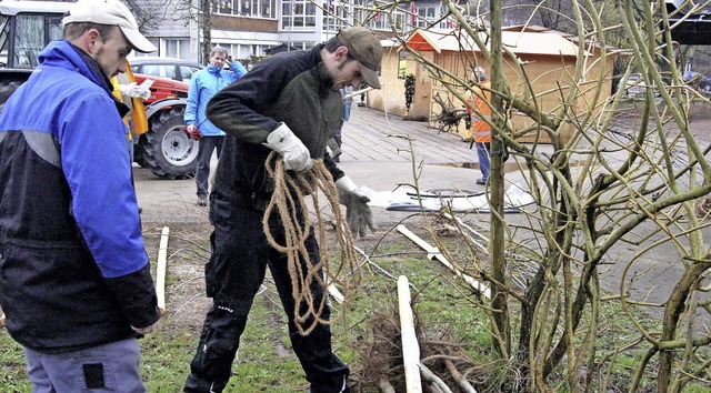 Bei der Schule in Oberprechtal wurden die Bume abgeholt.  | Foto: Gutjahr