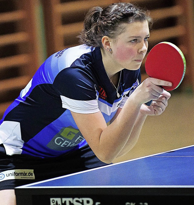 Jennifer Faller erwartet den Aufschlag...hlingen gegen Sonnland Freiburg bei.   | Foto: Wolfgang Scheu (A)