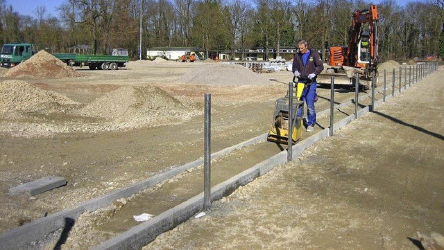 Im Rahmen der  Bauarbeiten am  geplant...am Sportplatz in Breisach gearbeitet.   | Foto: Privat