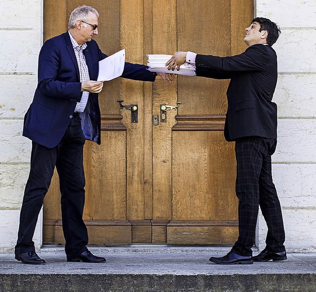 Vor dem Regierungsratsgebude in Aarau...tretenden Staatsschreiber Urs Meier.    | Foto: Mario Heller