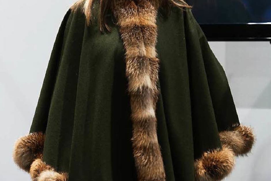 Nachhaltiger Stoff oder absolutes Tabu? Mode aus Schwarzwälder Fuchspelz. (Foto: Christoph Breithaupt, Christoph Breithaupt) Nachhaltiger Stoff oder absolutes Tabu? Mode aus Schwarzwälder Fuchspelz. (Foto: Christoph Breithaupt, Christoph Breithaupt)