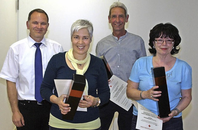 Blutspenderehrung in Sasbach (von link...rnd Helbling und Ursula Aschenbrenner   | Foto: Haberer